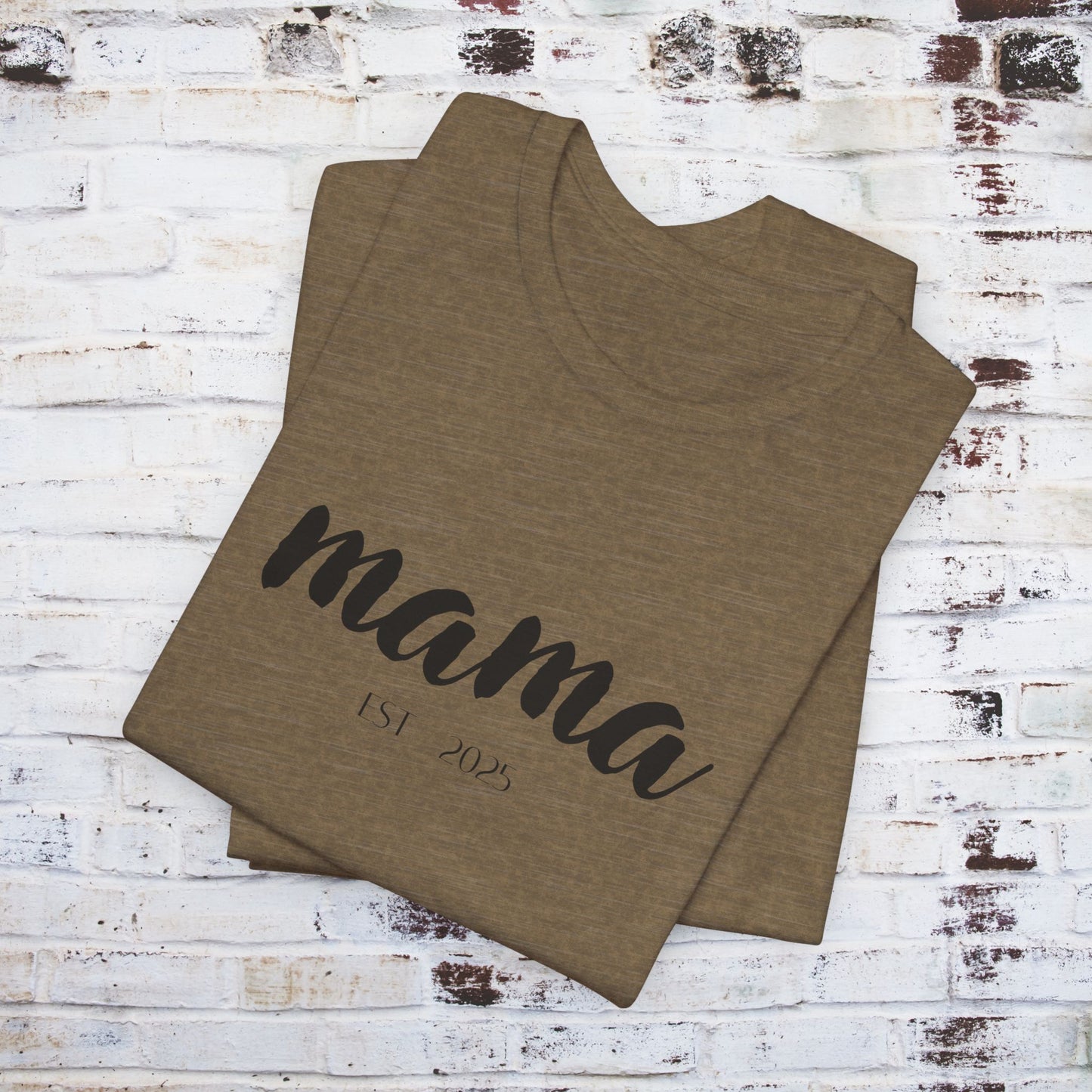 Mama Established 2023 Unisex Short Sleeve Tee - Perfect Gift for New Moms